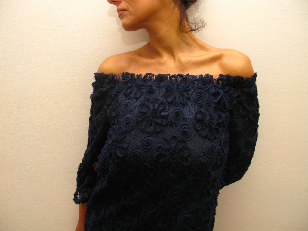 abito in pizzo blu Donna Abbigliamento di Atelier Moki su MissHobby