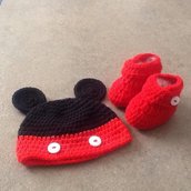 cappellino bebè e scarpette topolino
