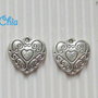 8 charms cuore  decorato 15x15mm circa