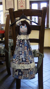bambola porta buste creata a mano 