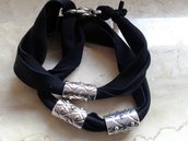 bracciale fettucci elastica lycra nera con tubi in argento tibetano