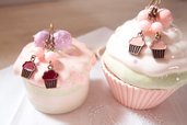 Orecchini pendenti con ciondolo dolcetto CUPCAKE -  Gioielli Cupcake - orecchini  Charm in bronzo - gioielli di compleanno - regalo di compleanno - regalo di compleanno sorella – regalo per amica