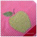 Sacchetto asilo in cotone a quadretti bianchi e rossi con mela verde