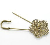  Spilla con base a fiore in filigrana  color bronzo 8.3×3.4cm