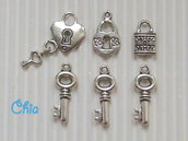 lotto 6 charms chiavi e lucchetti