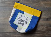 Pochette in cotone cotone con applicazione "Today is good"