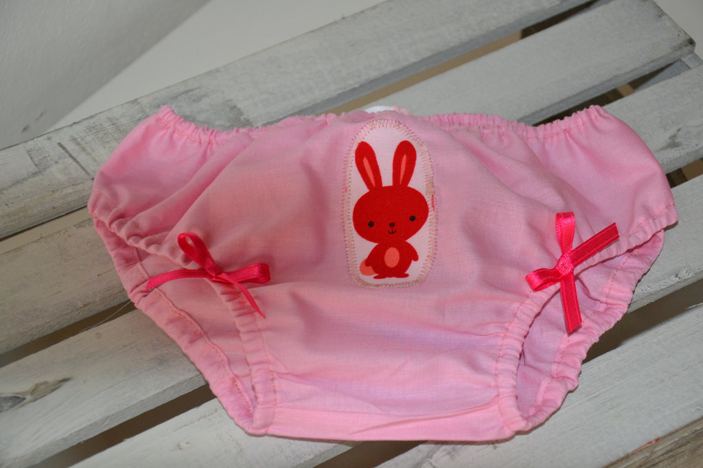 The Bellies From Bellyville – Roxy Roll – Bambola Pin-up Con Pattini E Capelli Rosa, Pannolino E Ciucco Magnetico – Giocattolo 3+ Anni - 4