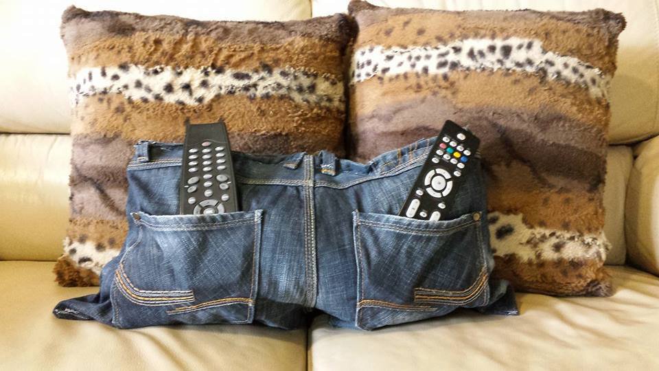 Divano Trasformabile Con Cuscini Lombari E Poggiatesta, Ciniglia Beige Per Soggiorno E Camera Da Letto