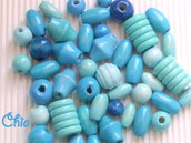 lotto 40 perle legno nei toni dell'azzurro