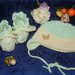 Scarpette e cappellino fatti a mano in misto  lana realizzati ad uncinetto 