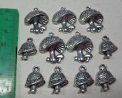 11 Ciondoli FUNGHETTI in Argento Tibetano