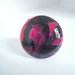 Anello bottone smalto magenta/nero