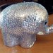 Elefante portafortuna con piccola proboscide