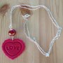 COLLANA COLOR ROSSO CORALLO, IN FIMO, FATTA A MANO CON DETTAGLIO A CUORE LOVE