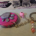 Portachiavi zampina rosa/grigio campanellino e perline