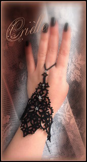 Bracciale /Guanto da Schiava Slave Bracelet "Freya" in Pizzo Nero Chiacchierino