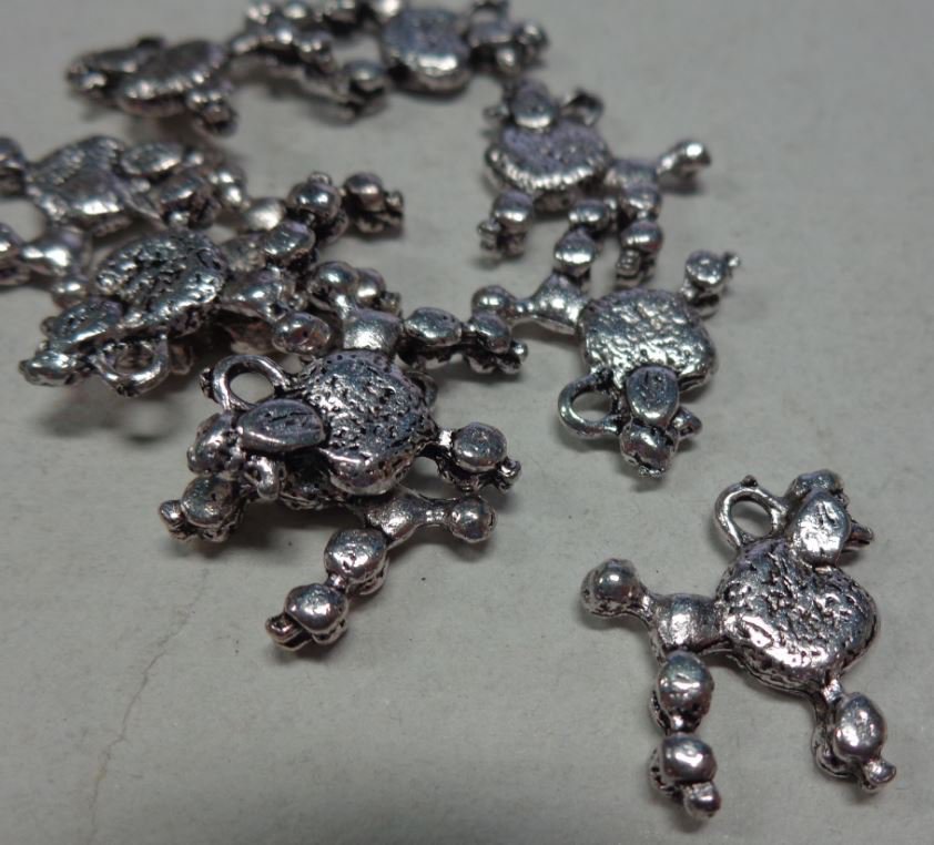 40 Ciondoli Gotici In Argento Antico - 10 Stili (Teschio, Luna, Serpente) Per Gioielli Fai Da Te - Foto 6