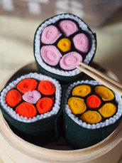 tris di sushi in allegria