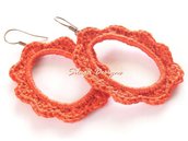 Orecchini in stile Shabby Chic realizzati a crochet - modello Shabby Chic-corallo, collezione Armonie.