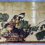 pannello in maiolica dipinto a mano, riproduzione 'canestra di frutta' di Caravaggio