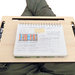 Stripes, scrivania geek 3 in 1: notebook cooler air desk airdesk, organizer-stand per tablet o smartphone e supporto per letto o divano