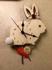 Orologio da parete a forma di coniglietto