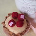 BEIGNETS francesi con glassa e fiori a crochet + Pasticcino di frolla con crema alla vaniglia e frutti rossi