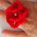 ANELLO con FIORI concentrici RED passion - crochet e perla