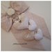 INSERZIONE RISERVATA PER MADDALENA Fiocco nascita in piquet di cotone tortora a pois bianchi con cuori imbottiti