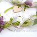 Ghirlanda shabby a forma di cuore con fiori foglie e cuoricino di legno da appendere