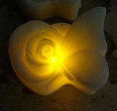 Candela in cera con LED - Farfalla&Rosa