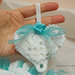 Sacchettino cuore matrimonio, battesimo, comunione - bomboniera portaconfetti in bianco e verde tiffany ad uncinetto 