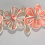 Fermaglio kanzashi colore beige e tenero arancio