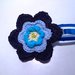 Molletta per capelli con fiore nelle tonalità del blu, fatto a mano all'uncinetto