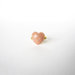Anello piccolo cuore rosa cipria in resina. Piccolo e romantico anello boho a cuore