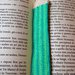 Segnalibro matita verde fatta a mano all'uncinetto per amanti dei libri o per la scuola