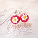 Orecchini pendenti  fiore rosso ,  fiore bianco. Gioielli, orecchini  fatti a mano da brice&mice