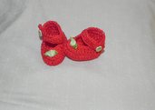 Scarpette bimbi realizzate ad uncinetto in cotone 100% rosse 