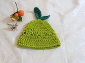 Cappellino mela verde bambini realizzato ad uncinetto in lana