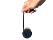 Yea-Yea, un avvolgi auricolari di legno ispirato da uno yo-yo