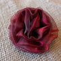 PICCOLA Rosa rossa fermaglio capelli - spilla in organza