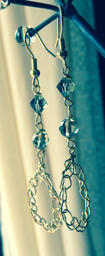 Boucles D'oreilles Pendantes En Cristal Noir Et Blanc - Neuf Sans Emballage