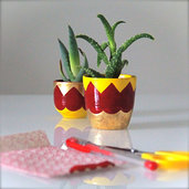 Vasetti per piante grasse in grès, decorate a mano con foglia oro e smalti ceramici, 2 pz