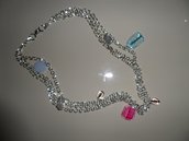 collana color argento con pendenti colorati