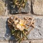 Fuoriporta: catenella 3 cuori di carta kraft ecrù fiori in feltro pendente cuore in metallo