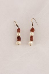 Orecchini in perle d'acqua dolce e pietra del sole fatti a mano - earrings freshwater pearl and sunstone handmade.