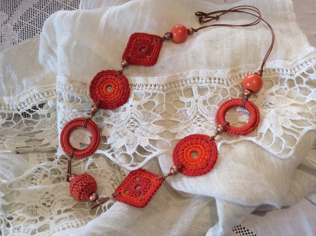 collana cotone viola, verde, arancio - Gioielli - Collane - di fili