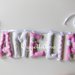 Amelia: una ghirlanda di lettere imbottite rosa e bianche a pois per decorare la ua cameretta!