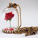 Collana lunga "La bella e la bestia" con campana di vetro e rosa rossa
