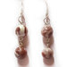 Orecchini viola marsala pendenti con perle marmorizzate realizzati a mano in porcellana fredda